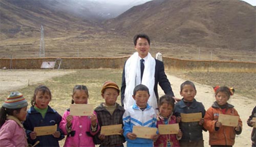 李显辉扎根西藏十载温暖雪域高原