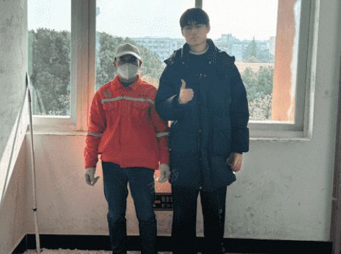 30��׵���У���ѧ�����ҹ��˵ĶԻ����ÿƼ����ˡ��¶ȡ�