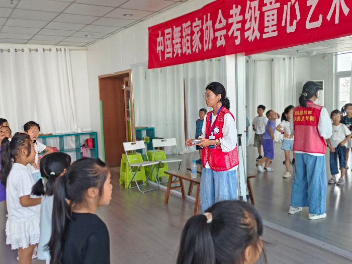 �ɶ�չ�������貽���ഺ������ʲ��������֧�̿�չ���趯�ഺ��