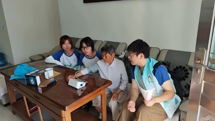 �뻧���������ߣ���ʦ��·���ɳ�
